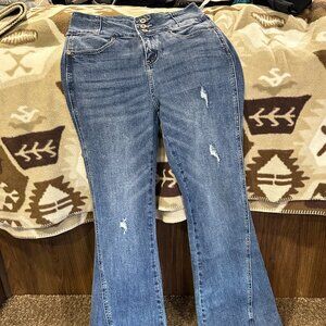 Kancan High Rise Button Fly Frayed Hem 5/26